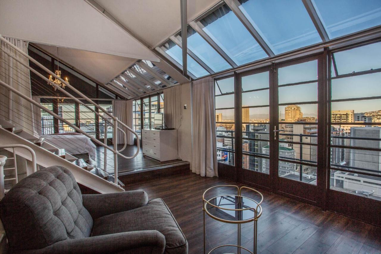 Manhattan Lofts *